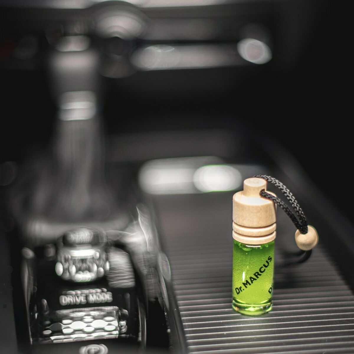 Car Air Freshener Dr Marcus Ecolo Apple 4,5 ml Wood Crystal Fragrance Pendant 4 Pieces-3